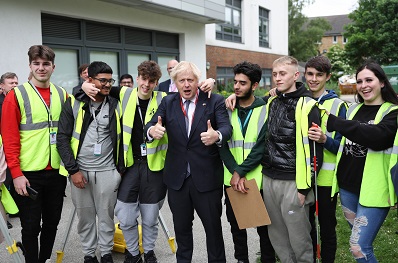 Students pictured with Boris Johnson (Prime Minister)